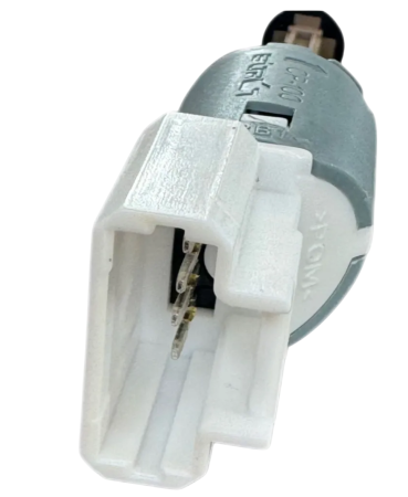 Датчик стоп-сигнала "STELLOX" Renault MeganeScenic 1.4-2.0i1.5-2.0DCi 02> 0612537SX