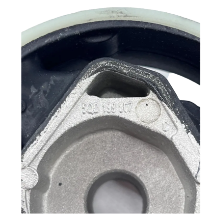 Подушка двигателя "VIKA" (комплект) передняя SKODA OCTAVIA SUPERB VW TIGUAN 11981635301