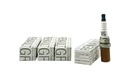 Свеча "RENAULT" зажигания Logan, Sandero, LADA Largus 8V, Duster, Kangoo, Megane 7700500168 