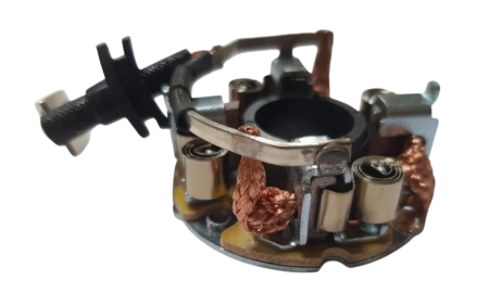 Щеточный узел стартера "KRAUF" Hyundai Solaris 10-/Kia Rio 11- 1.4i/1.6i до 2014 года SHD5614MG