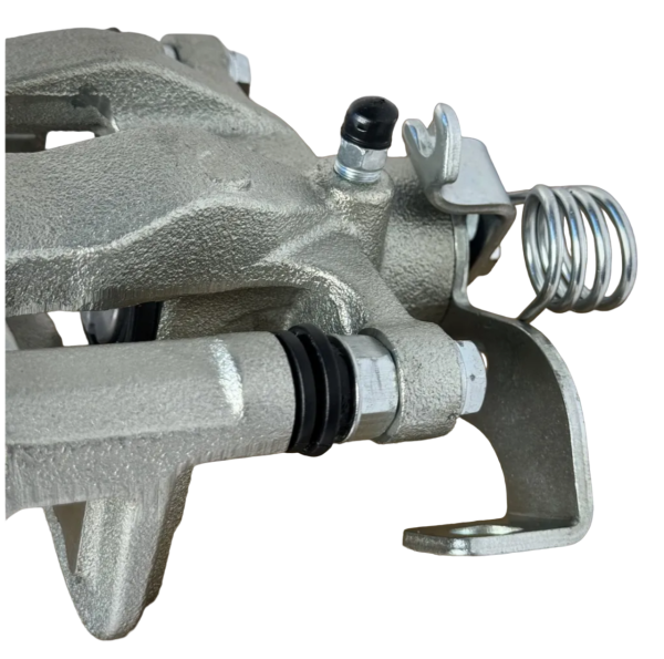 Суппорт тормозной "SAT" задний RR HYUNDAI SOLARISKIA RIO 10- RH ST583111RA30