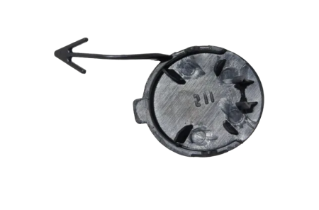 Заглушка в бампер VW POLO 15-20 4D под крюк